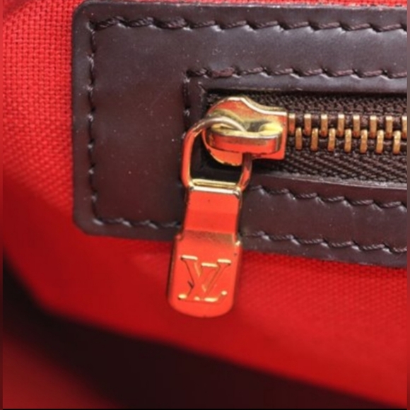 Louis Vuitton 'Chelsea' Damier Ebene (EUC) - Picture 12 of 15